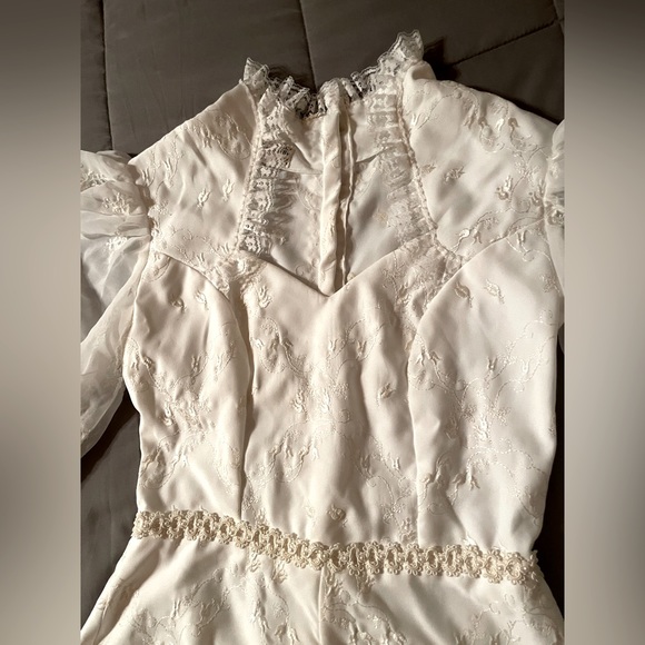 Gunne Sax Style Handmade Wedding Dress. - Picture 2 of 15